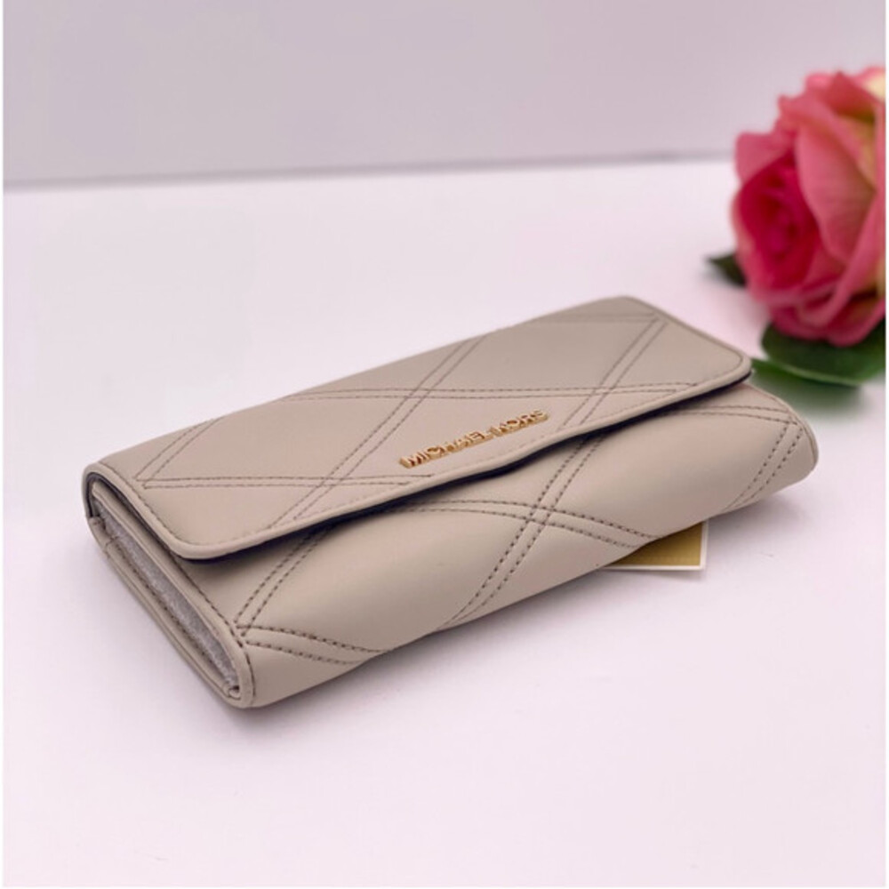 Michael Kors Large Trifold Wallet Light Sand - Picture 1 of 12